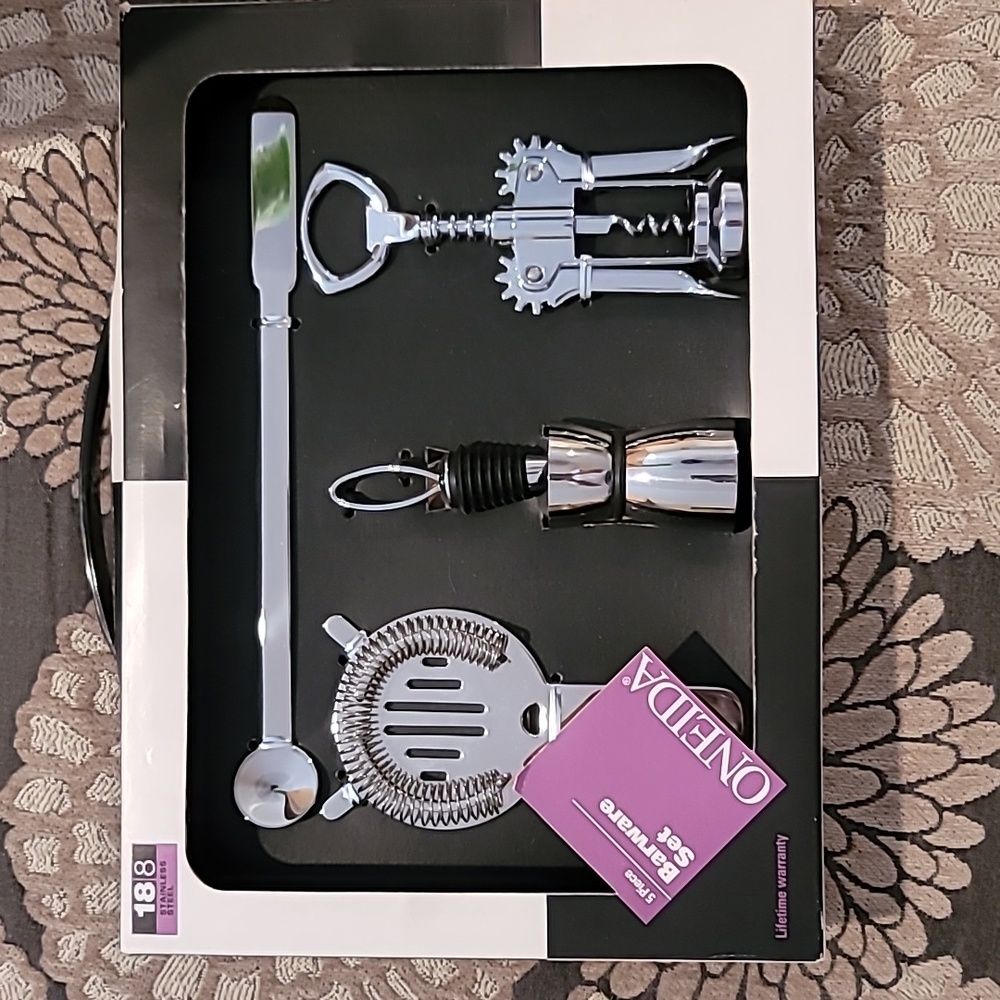 Oneida 5 Piece Barware Set